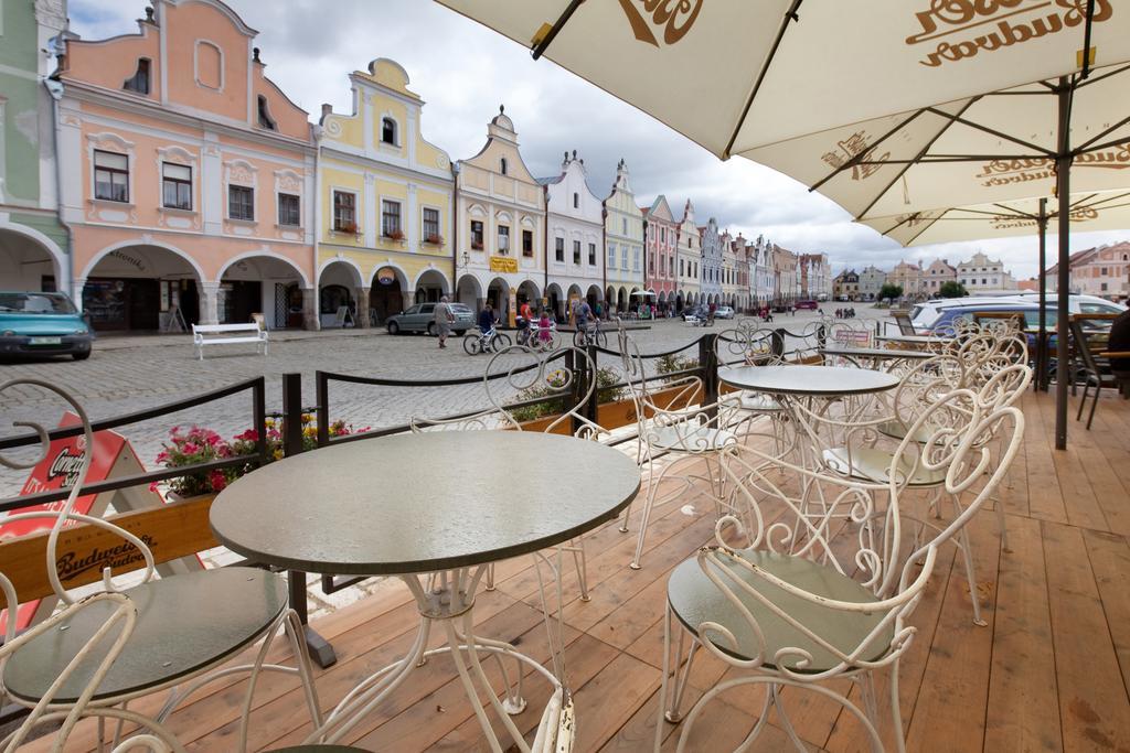 Hotel U Cerneho Orla Telc Exterior photo