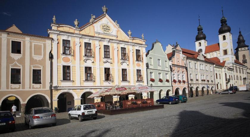 Hotel U Cerneho Orla Telc Exterior photo